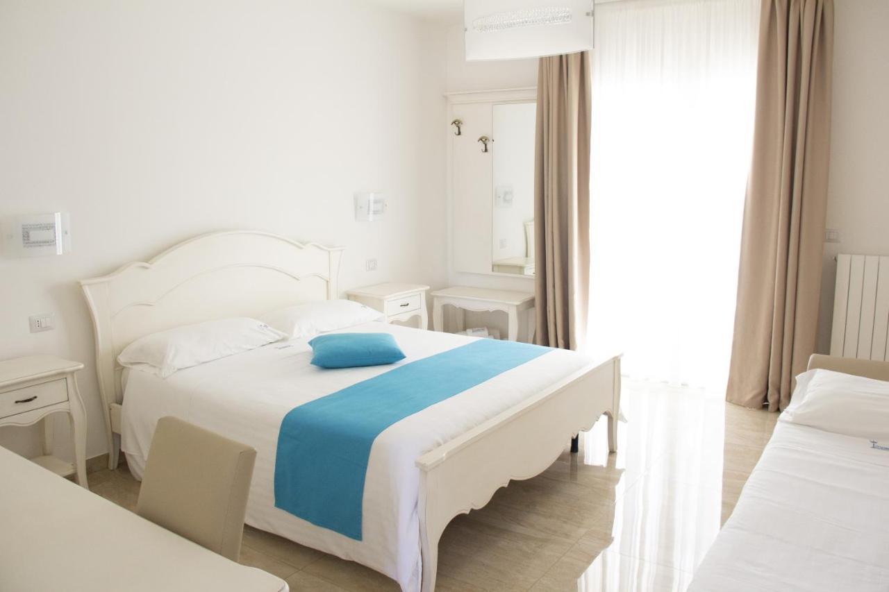 B&B Imperial Exclusive Rooms & Breakfast 포르토 세자레오 외부 사진