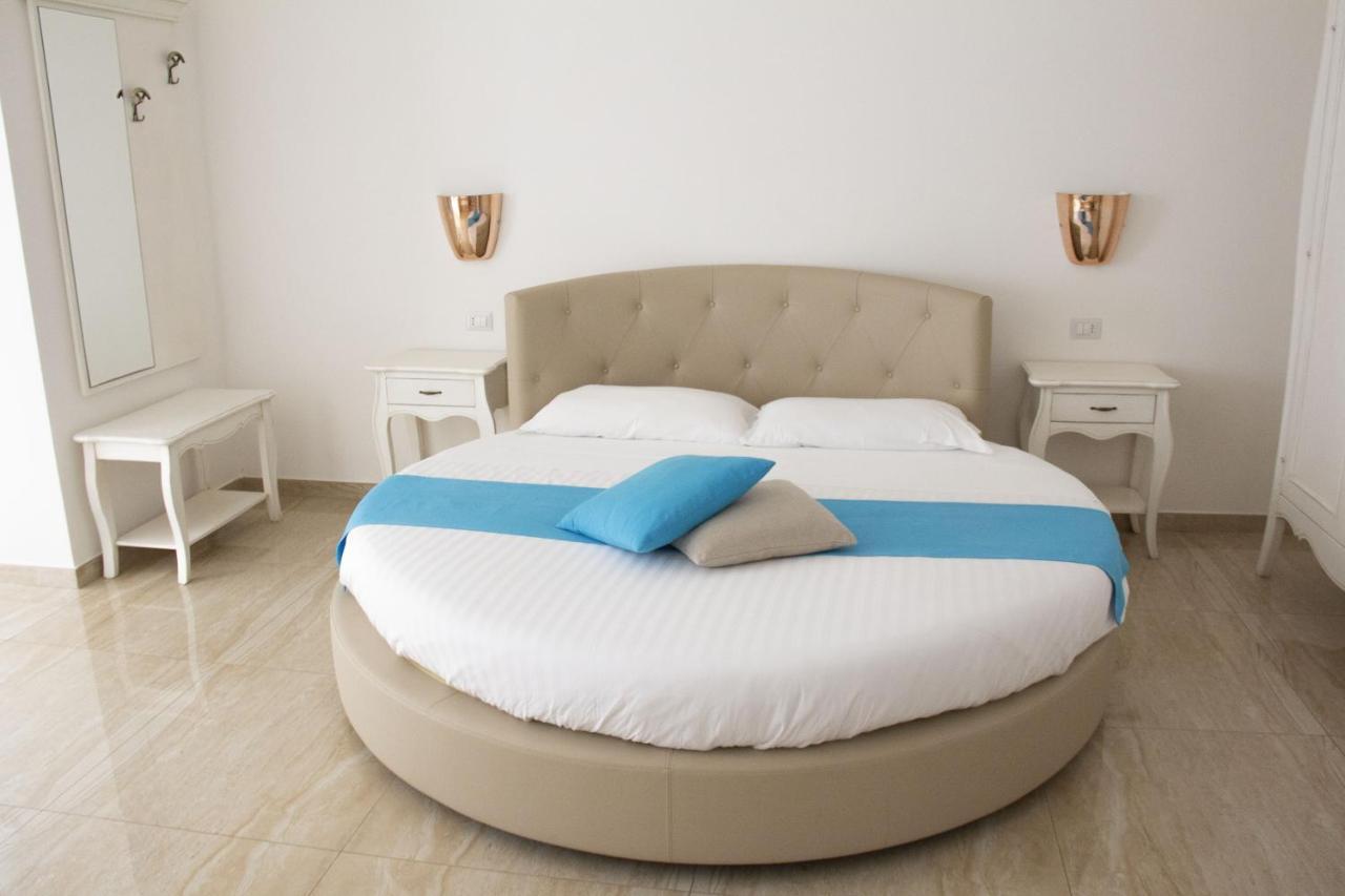 B&B Imperial Exclusive Rooms & Breakfast 포르토 세자레오 외부 사진