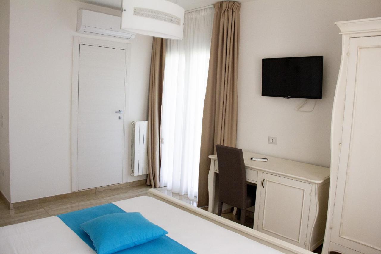 B&B Imperial Exclusive Rooms & Breakfast 포르토 세자레오 외부 사진