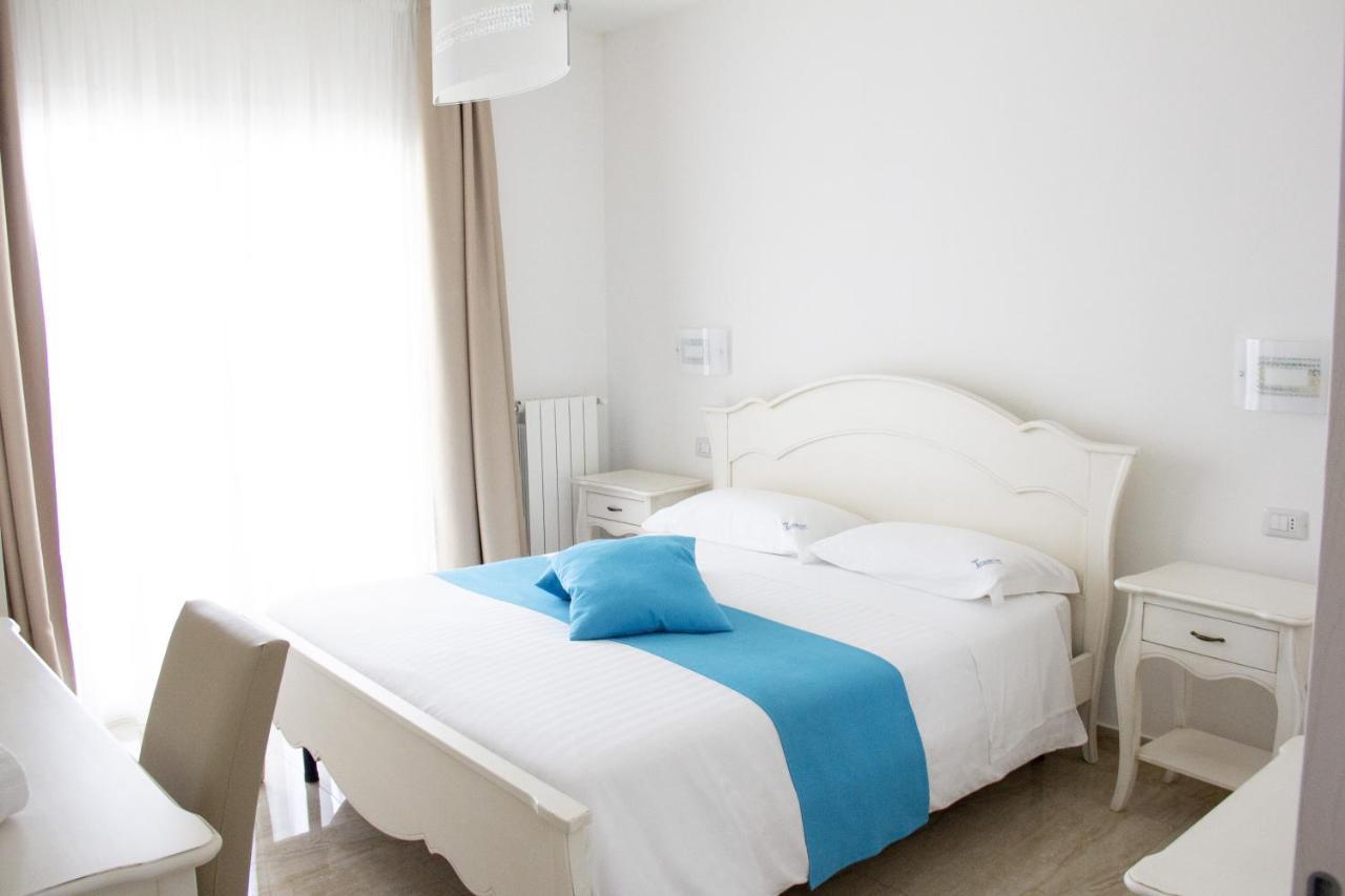 B&B Imperial Exclusive Rooms & Breakfast 포르토 세자레오 외부 사진